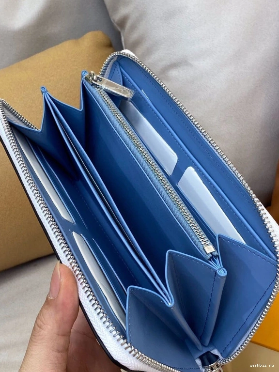 WIS ZIPPY LOUIS VUITTON WALLET 1103